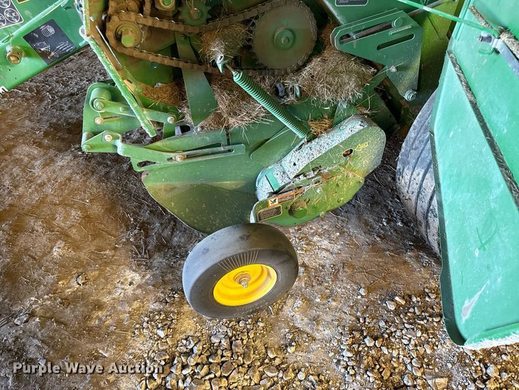 image for item EV6137 2013 John Deere 469 round baler