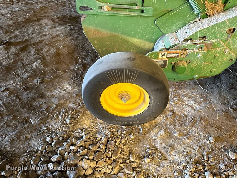 image for item EV6137 2013 John Deere 469 round baler