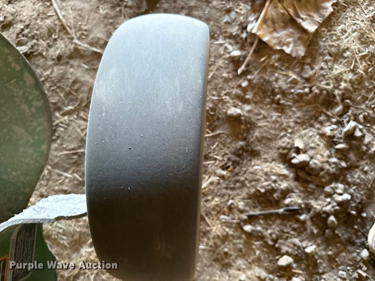 image for item EV6137 2013 John Deere 469 round baler