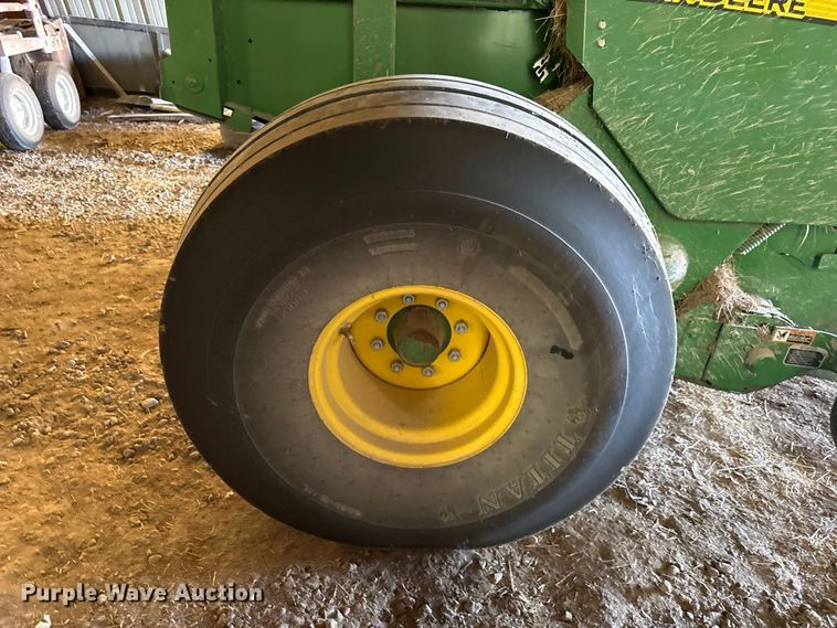 image for item EV6137 2013 John Deere 469 round baler