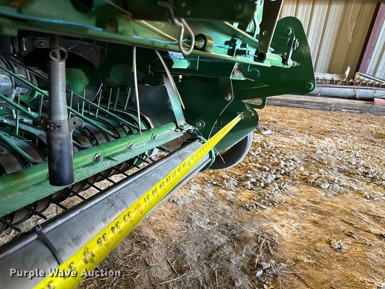 image for item EV6137 2013 John Deere 469 round baler