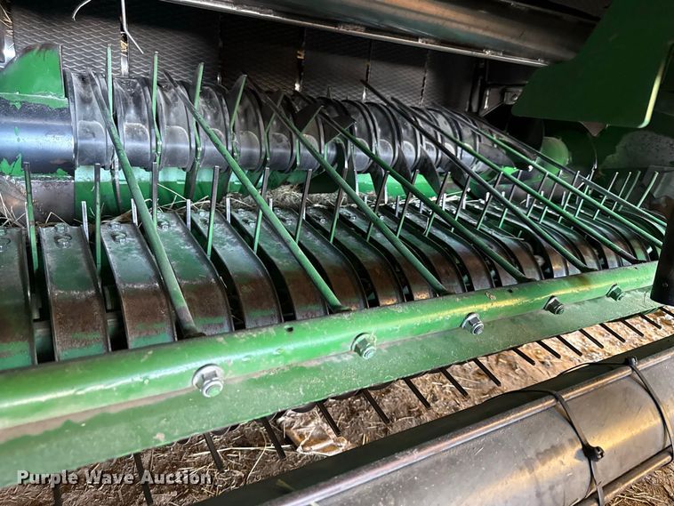 image for item EV6137 2013 John Deere 469 round baler