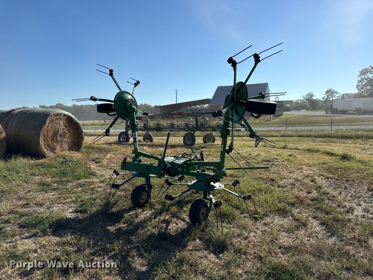 image for item EV6140 John Deere hay tedder