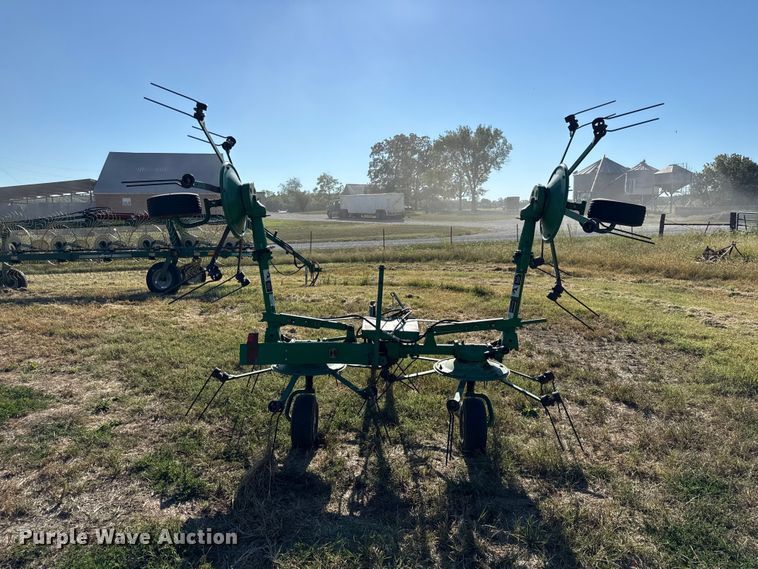 image for item EV6140 John Deere hay tedder