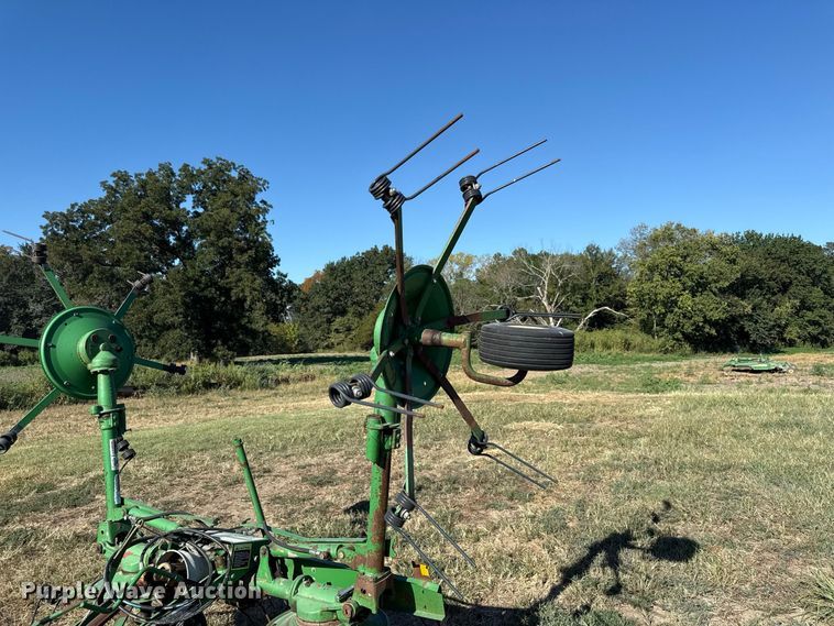 image for item EV6140 John Deere hay tedder