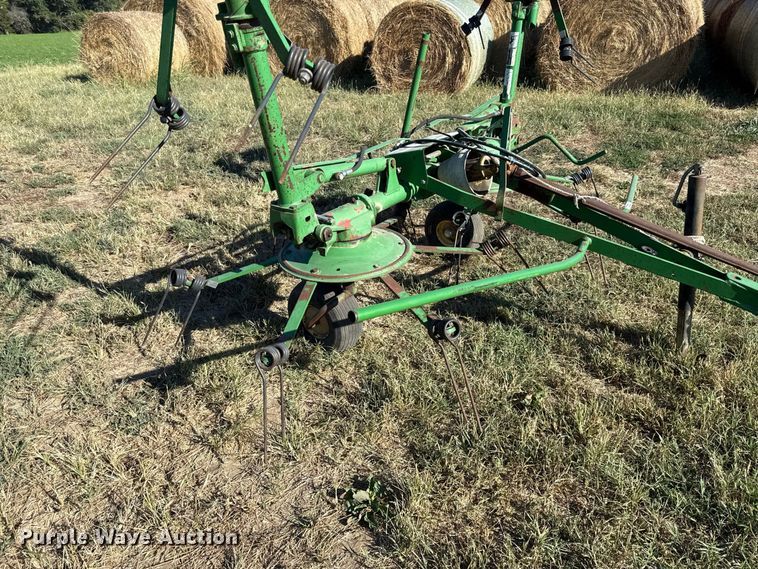 image for item EV6140 John Deere hay tedder