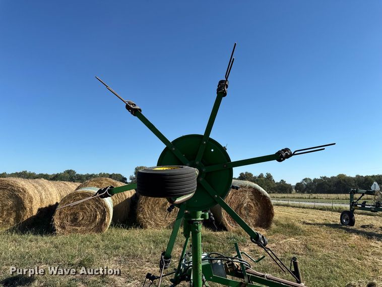 image for item EV6140 John Deere hay tedder