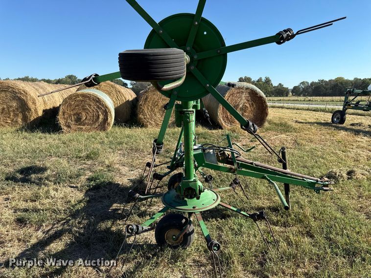 image for item EV6140 John Deere hay tedder