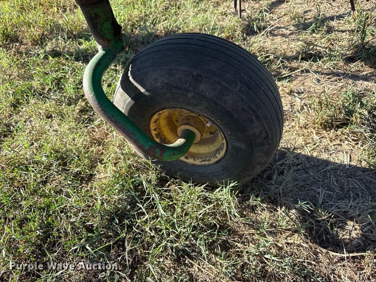 image for item EV6140 John Deere hay tedder