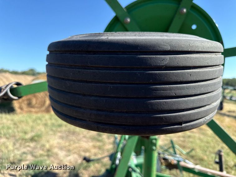 image for item EV6140 John Deere hay tedder