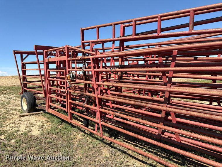 image for item EW2190 Diamond W Corral portable corral