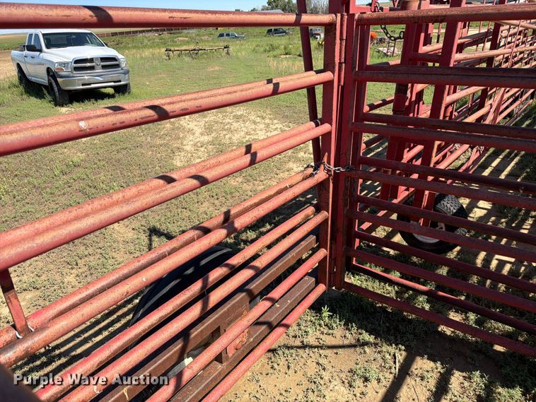 image for item EW2190 Diamond W Corral portable corral