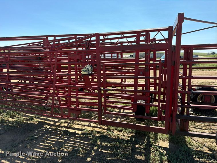 image for item EW2190 Diamond W Corral portable corral
