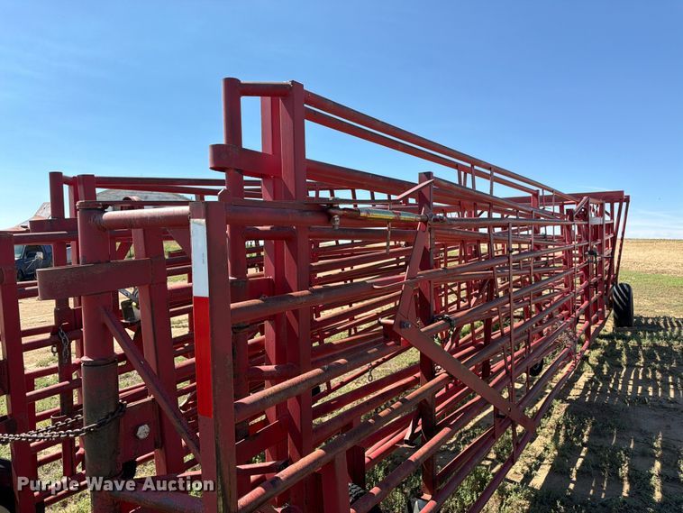 image for item EW2190 Diamond W Corral portable corral