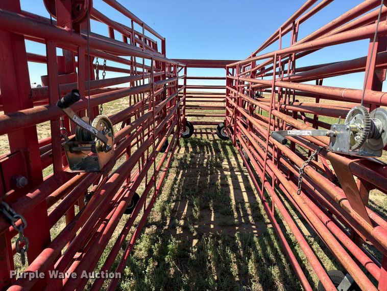 image for item EW2190 Diamond W Corral portable corral