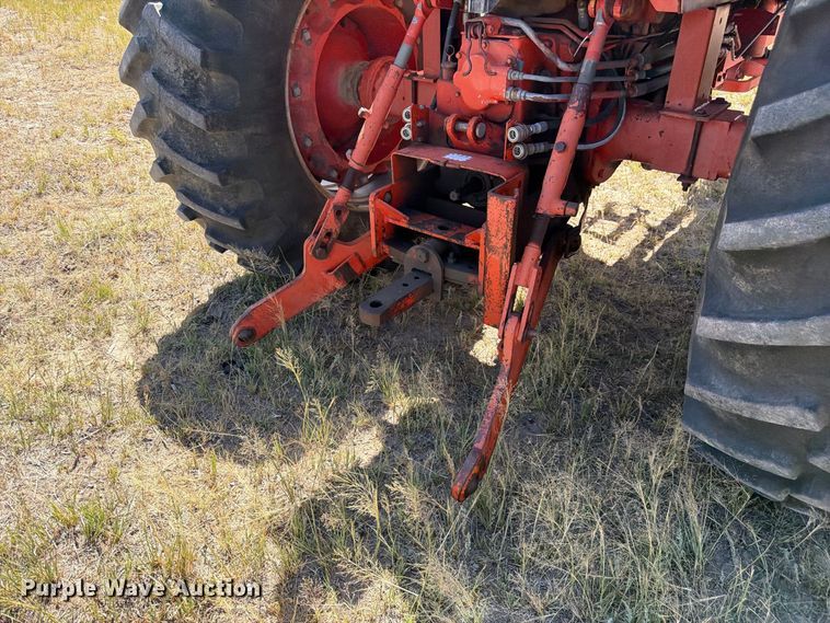 image for item EW2200 1970 Case 1170 tractor