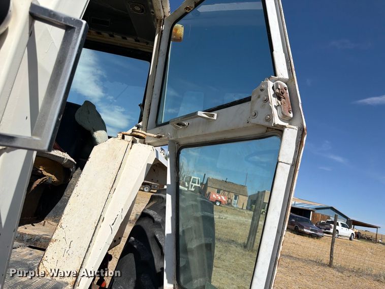 image for item EW2202 1976 Case 1370 tractor
