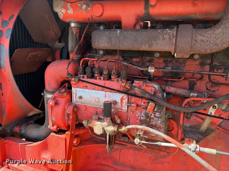 image for item EW2202 1976 Case 1370 tractor