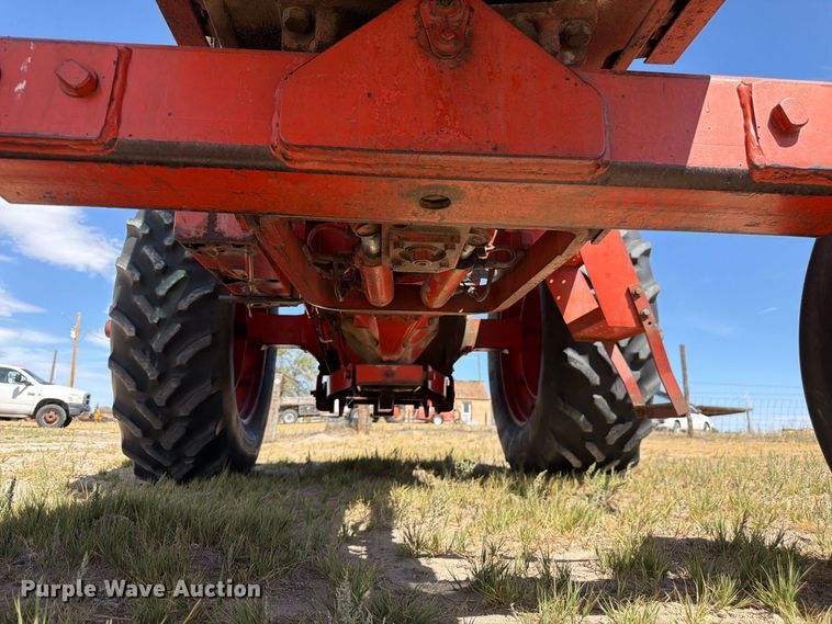 image for item EW2202 1976 Case 1370 tractor