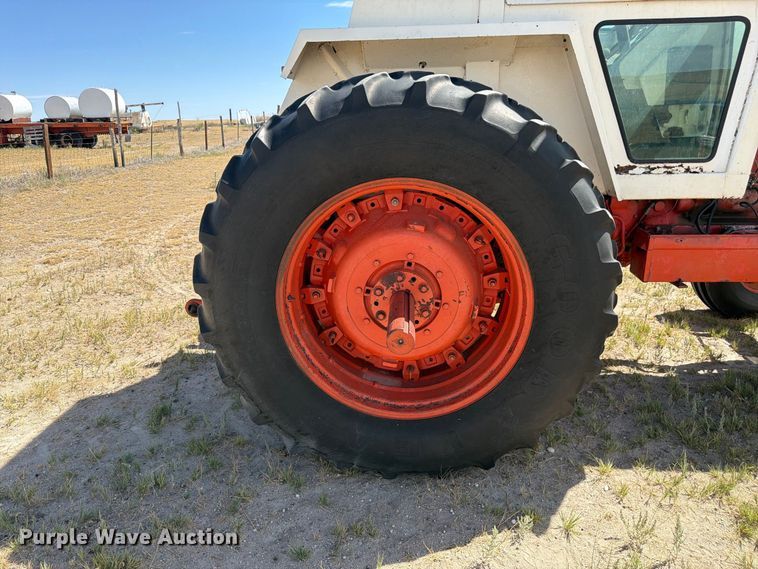 image for item EW2202 1976 Case 1370 tractor