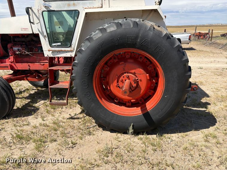 image for item EW2202 1976 Case 1370 tractor