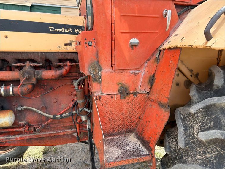 image for item EW2204 Case 930 tractor