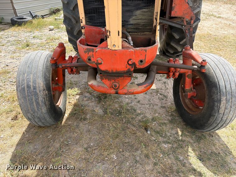image for item EW2204 Case 930 tractor