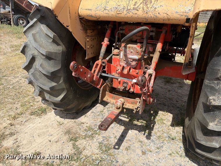image for item EW2204 Case 930 tractor
