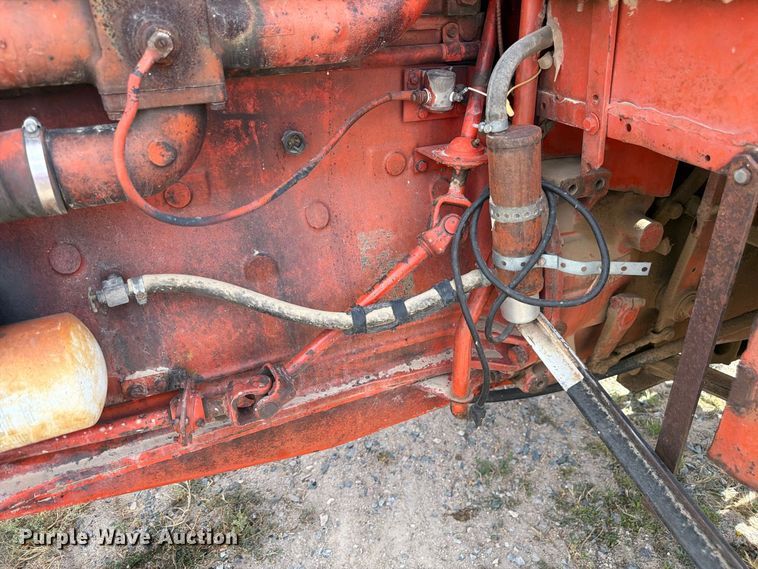 image for item EW2204 Case 930 tractor