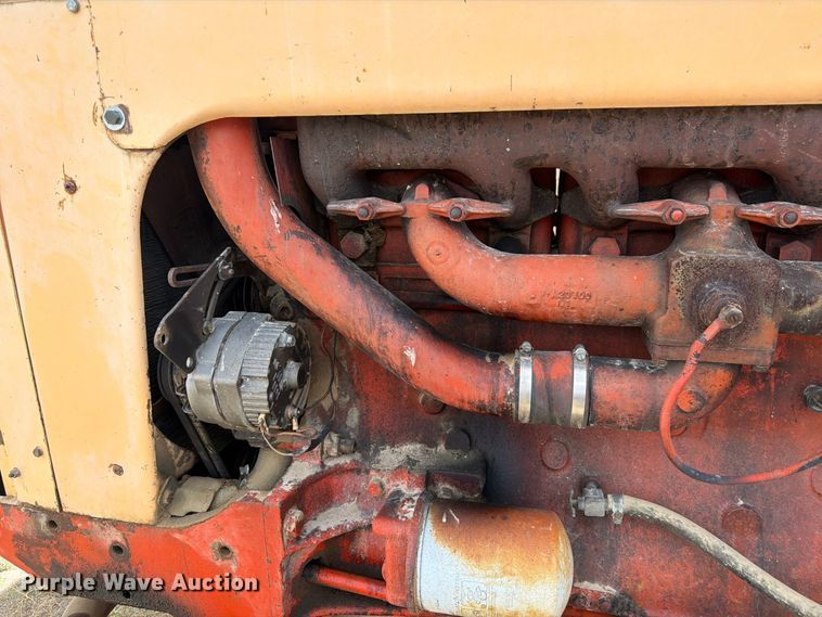 image for item EW2204 Case 930 tractor