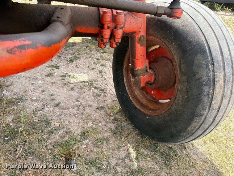 image for item EW2204 Case 930 tractor