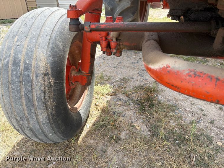 image for item EW2204 Case 930 tractor
