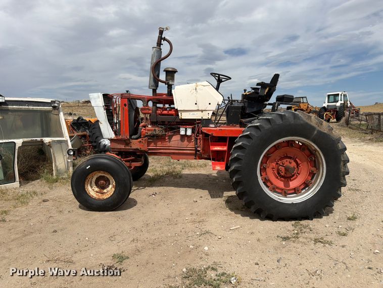 image for item EW2205 1976 Case 970 tractor