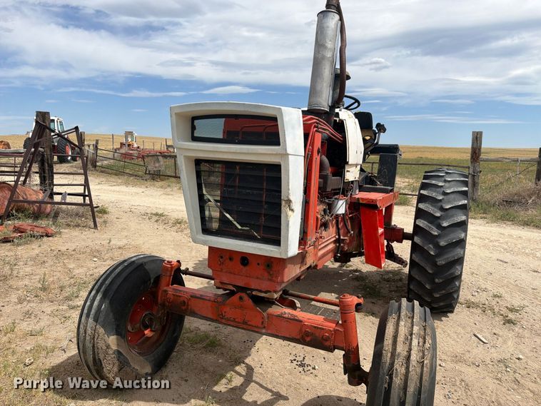 image for item EW2205 1976 Case 970 tractor