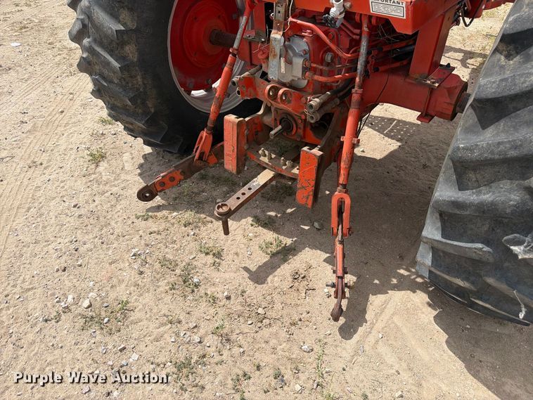 image for item EW2205 1976 Case 970 tractor