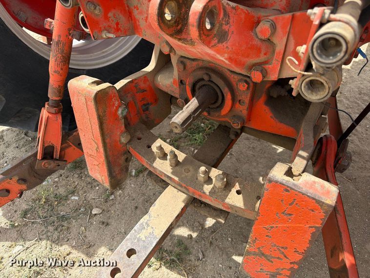 image for item EW2205 1976 Case 970 tractor