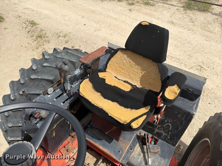 image for item EW2205 1976 Case 970 tractor