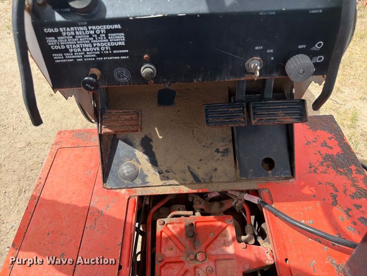 image for item EW2205 1976 Case 970 tractor