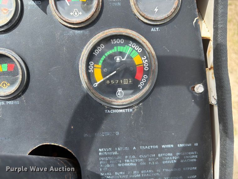 image for item EW2205 1976 Case 970 tractor