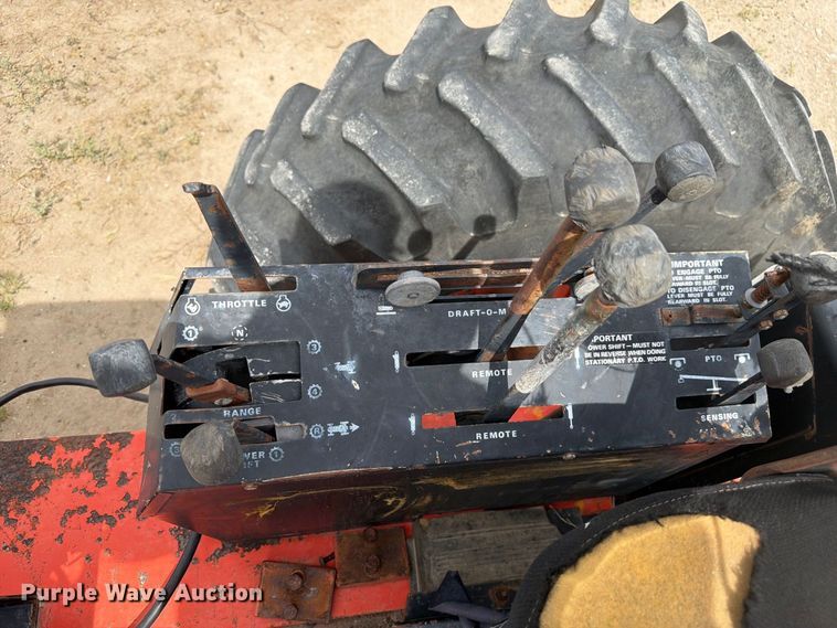 image for item EW2205 1976 Case 970 tractor