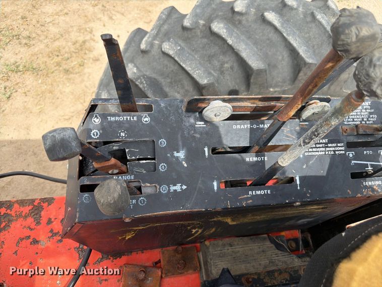 image for item EW2205 1976 Case 970 tractor