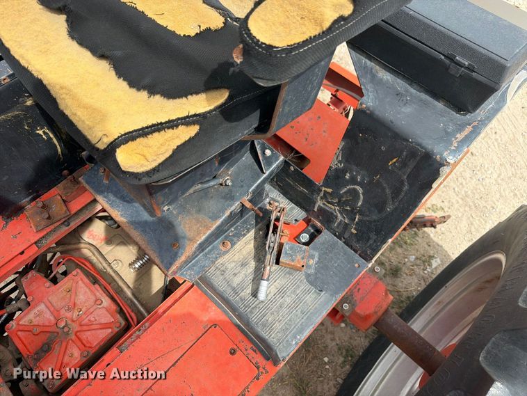 image for item EW2205 1976 Case 970 tractor