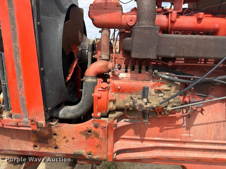 image for item EW2205 1976 Case 970 tractor