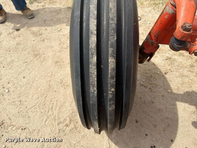 image for item EW2205 1976 Case 970 tractor