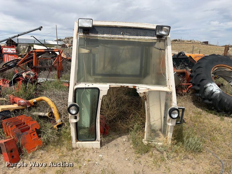 image for item EW2205 1976 Case 970 tractor