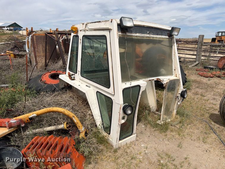 image for item EW2205 1976 Case 970 tractor