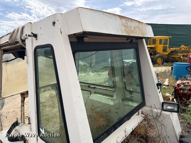 image for item EW2205 1976 Case 970 tractor