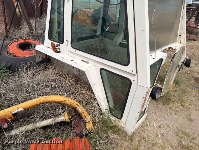 image for item EW2205 1976 Case 970 tractor