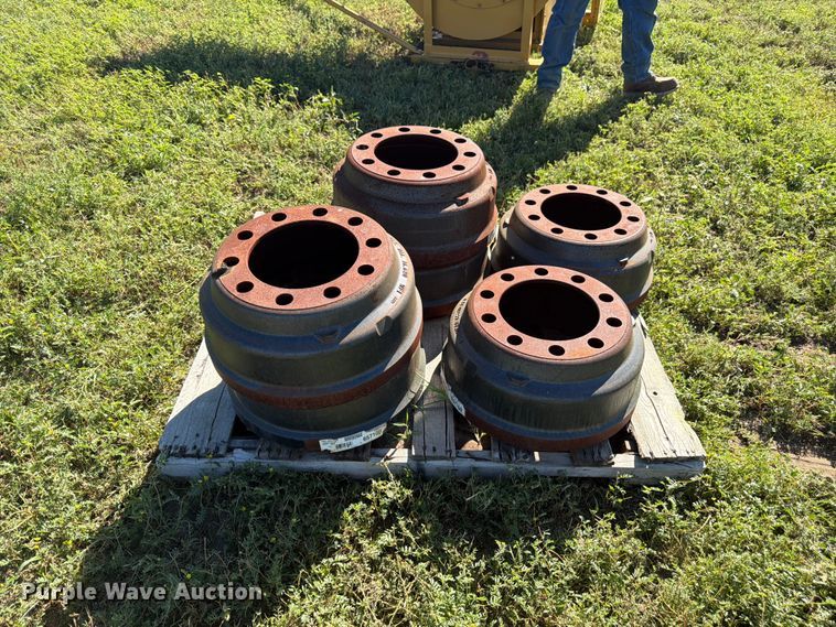 image for item EW2220 (6) brake drums