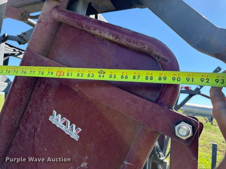 image for item EW2225 WW Livestock Systems  squeeze chute